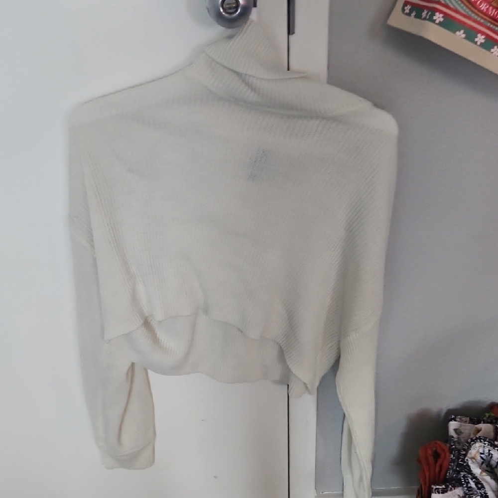 Cozy Cream Turtleneck Sweater - Picture 3 of 3